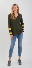 Load image into Gallery viewer, Pima Cotton Reversible V Tunic #191359