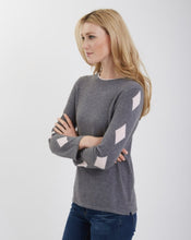 Load image into Gallery viewer, Cashmere Sweater Diamond Intarsia Sleeves #191704
